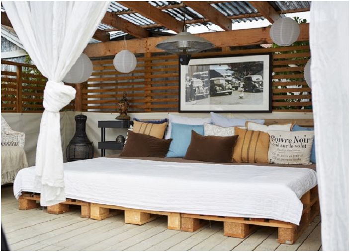 One of the best options for true relaxation is outdoor bedding.