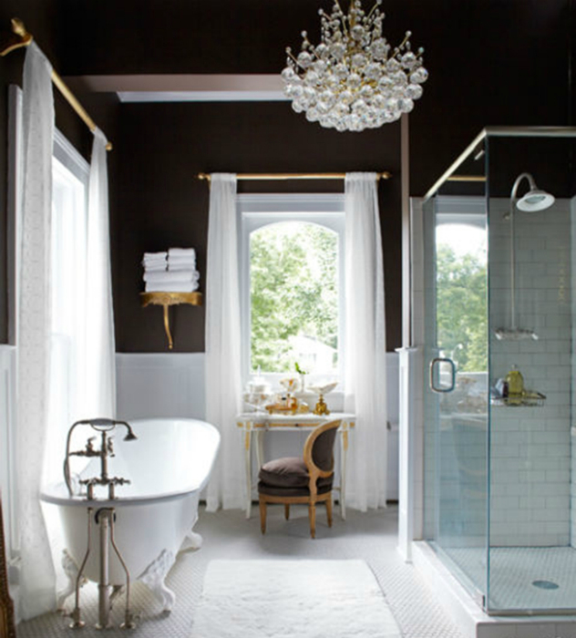 Fürdőszoba klasszikus stílusban.