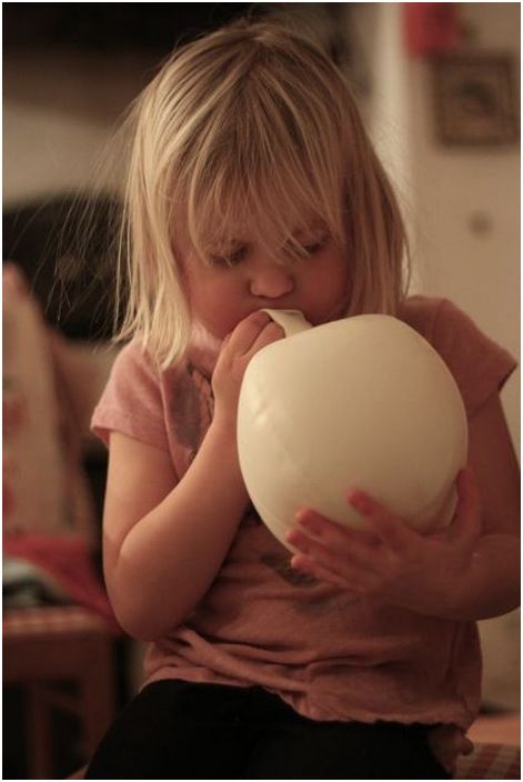 Стилен абажур „дантелена топка“ от балон
