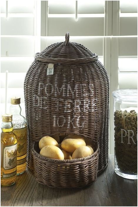 Плетена кошница за съхранение на зеленчуци