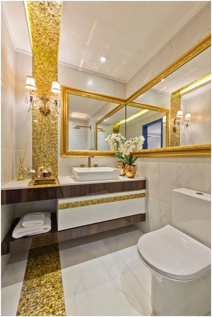 الداخلية الحمام باللون الذهبي