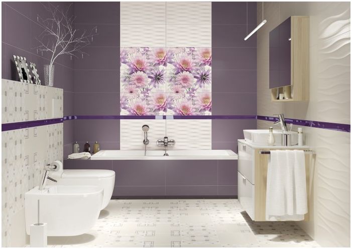 Koupelna ve fialových tónech