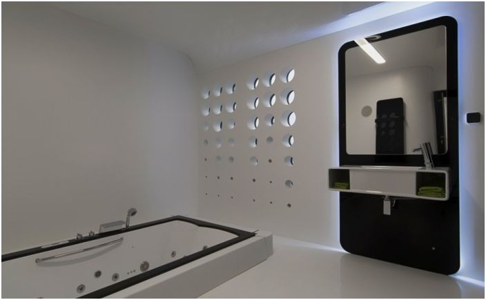 Floodule. Kylpyhuone futuristinen muotoilu.