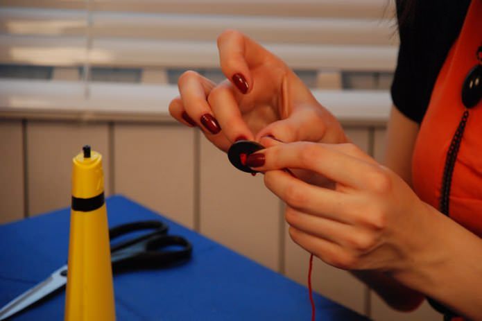 كيفية صنع حامل قلم رصاص بيديك