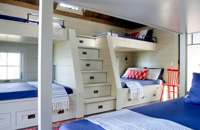 Двуетажно легло, което изглежда невероятно елегантно.