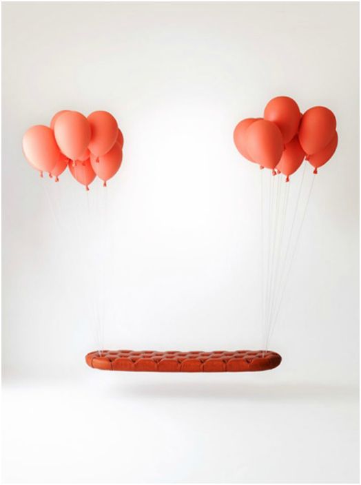 Пейка за балони, украсена с балони.