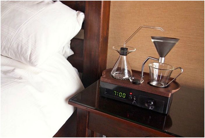 Le Barisieur est le meilleur réveil qui réveillera son propriétaire avec un merveilleux arôme de café fraîchement moulu.