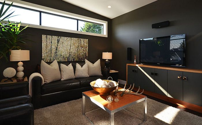 غرفة المعيشة باللون الأسود من تصميم Dawna Jones