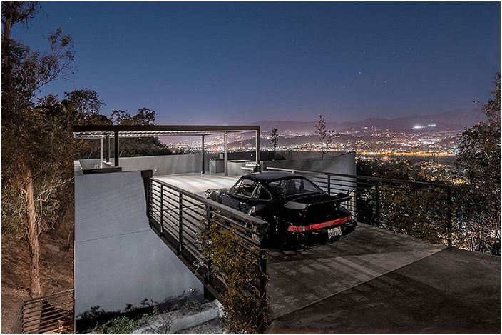 Car Park House. House on the cliff.