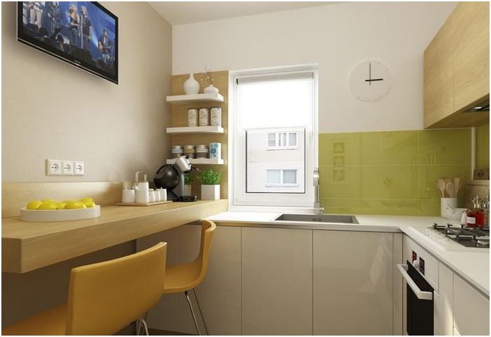 Convenient layout of a small kitchen