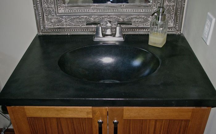 Two in one: washbasin and cabinet