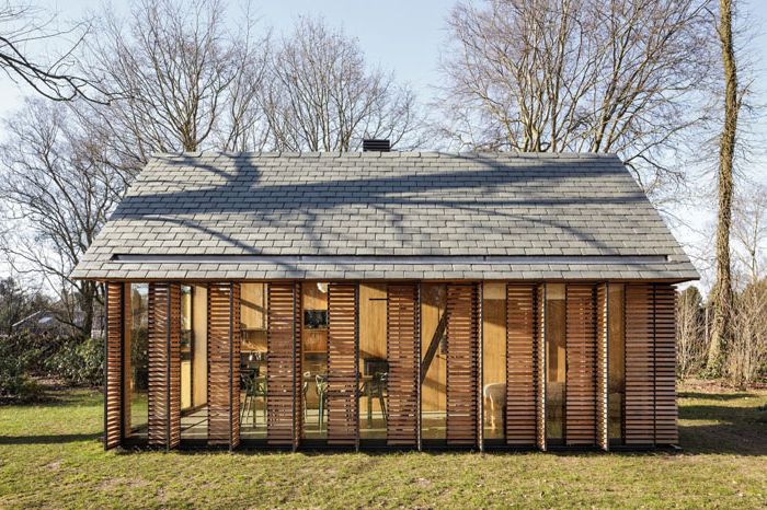 Maison d'été dans le jardin