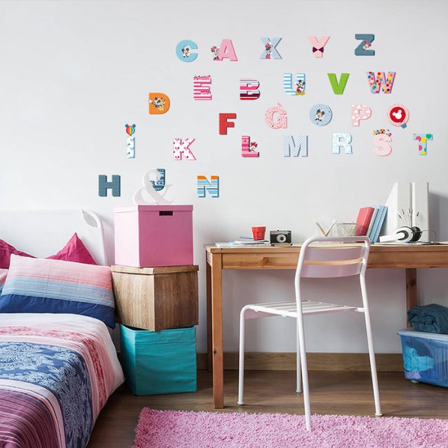 Alphabet- in- the- children's -room-5-2