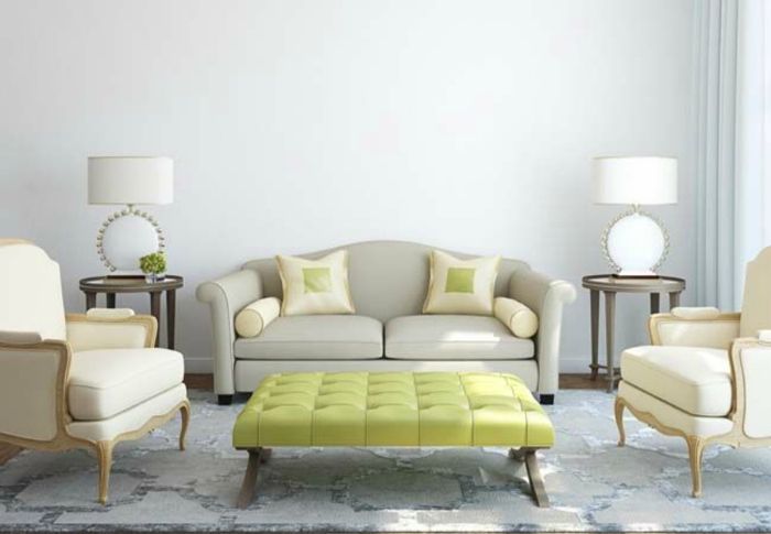 Interiér moderního obývacího pokoje v pastelových barvách.