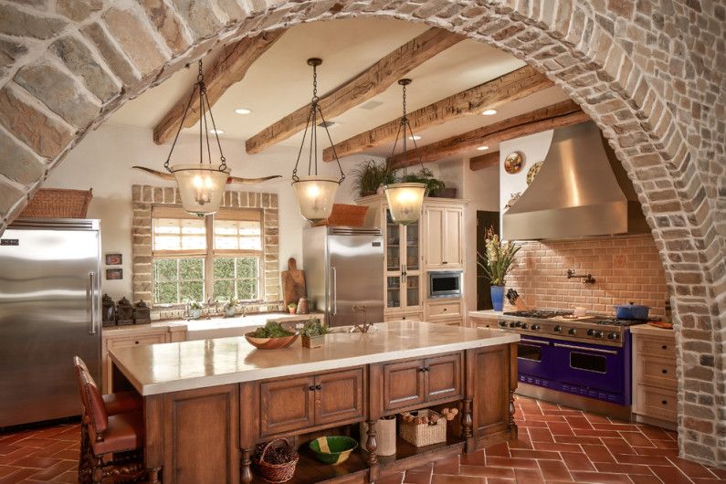 Arches in the interior of a house or apartment