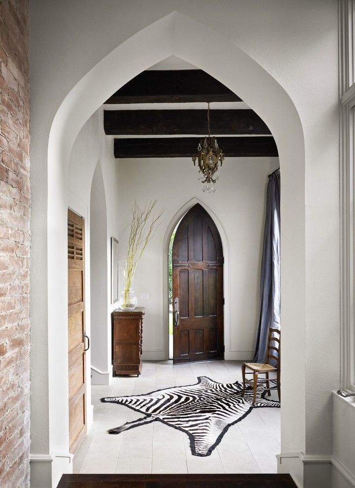 Arches in the interior of a house or apartment