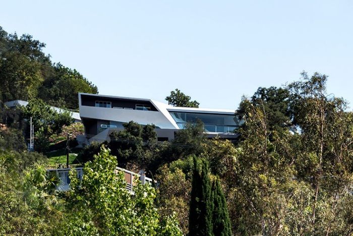 MU77 je dům v Hollywood Hills.