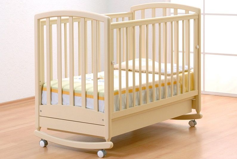 Как да изберем правилното бебешко креватче