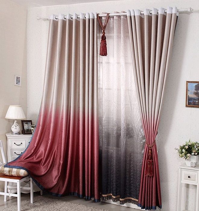 Текстурата на завесата е копринена и гладка, а особеността е играта на цвета.