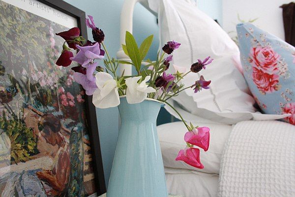 Как да подобрим спалня в нает апартамент: 7 прости съвета