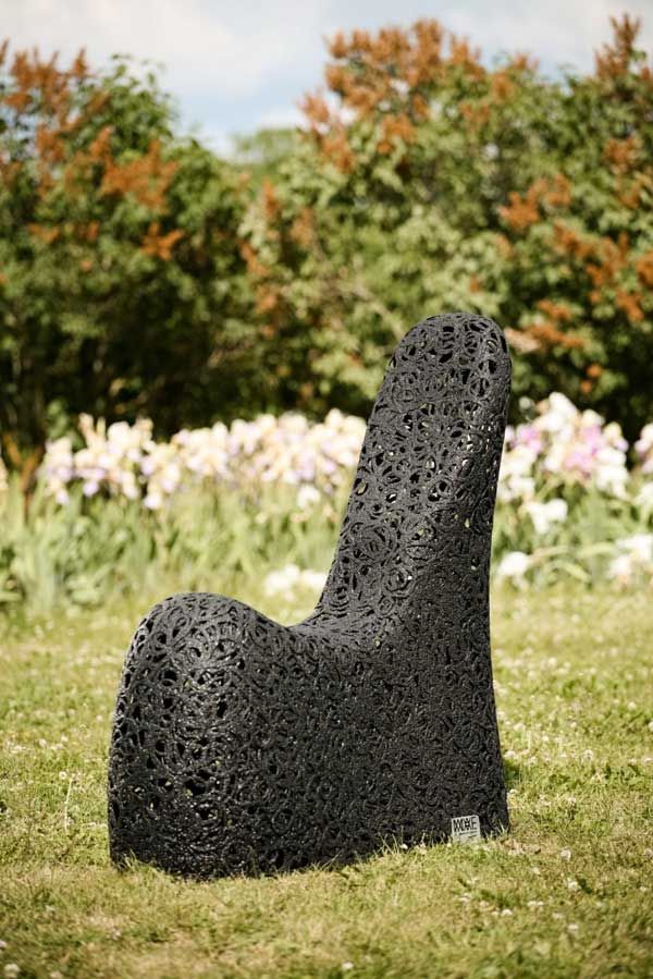 Beau fauteuil en basalte