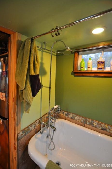 House on wheels. Bathroom.