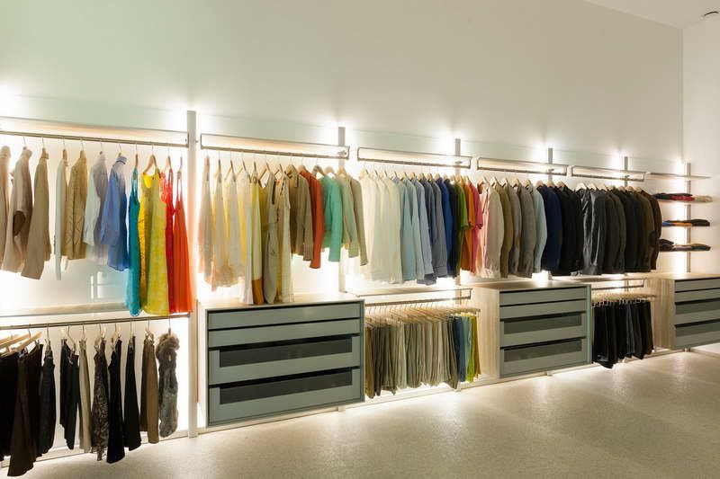 Дизайн гардеробной с организацией освещения