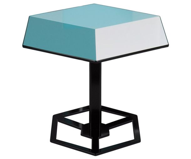 Table d'illusion avec dessus hexagonal