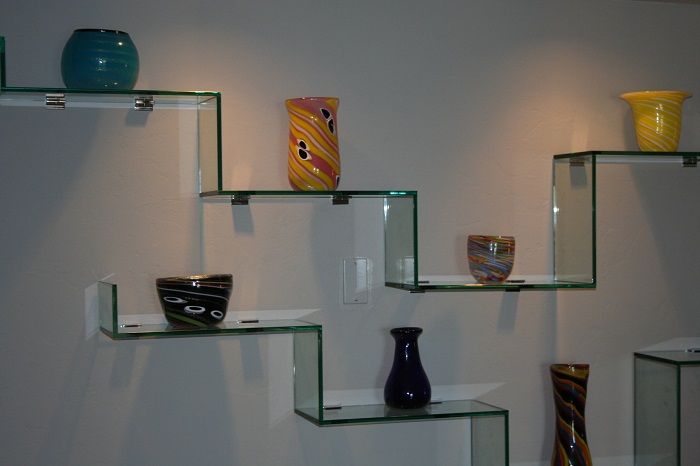 Interesting corner glass shelves that will be a godsend.