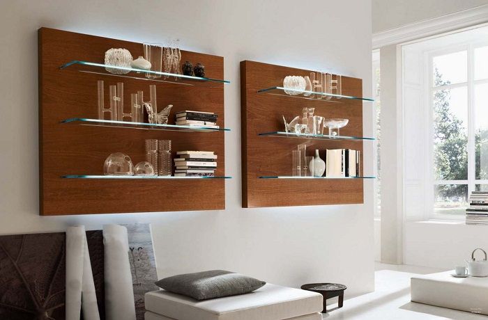 Wood and glass in the interior of the living room.