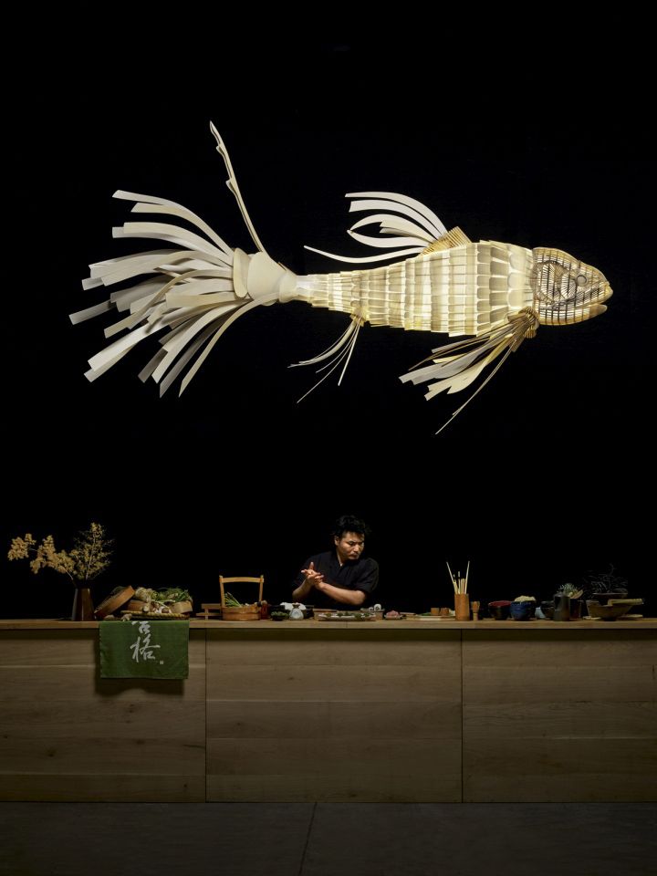 Завораживающая лампа Koi Fish от LZF Lamps