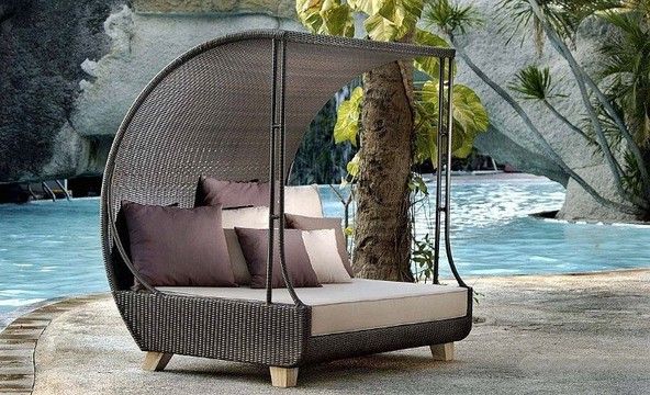 Mobilier de jardin - lit de repos avec auvent