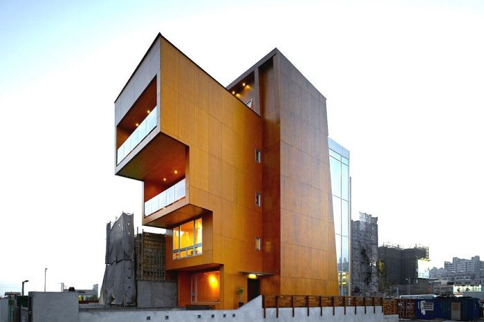 Сграда от кръстосан ламиниран дървен материал.