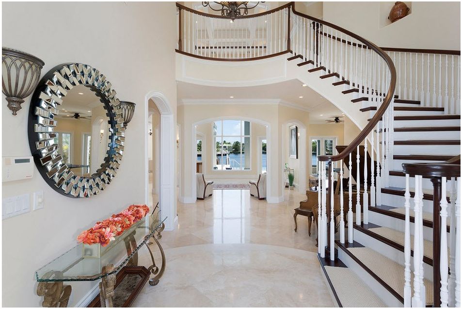 Спирално стълбище: елегантен дизайн елемент във вашия дом