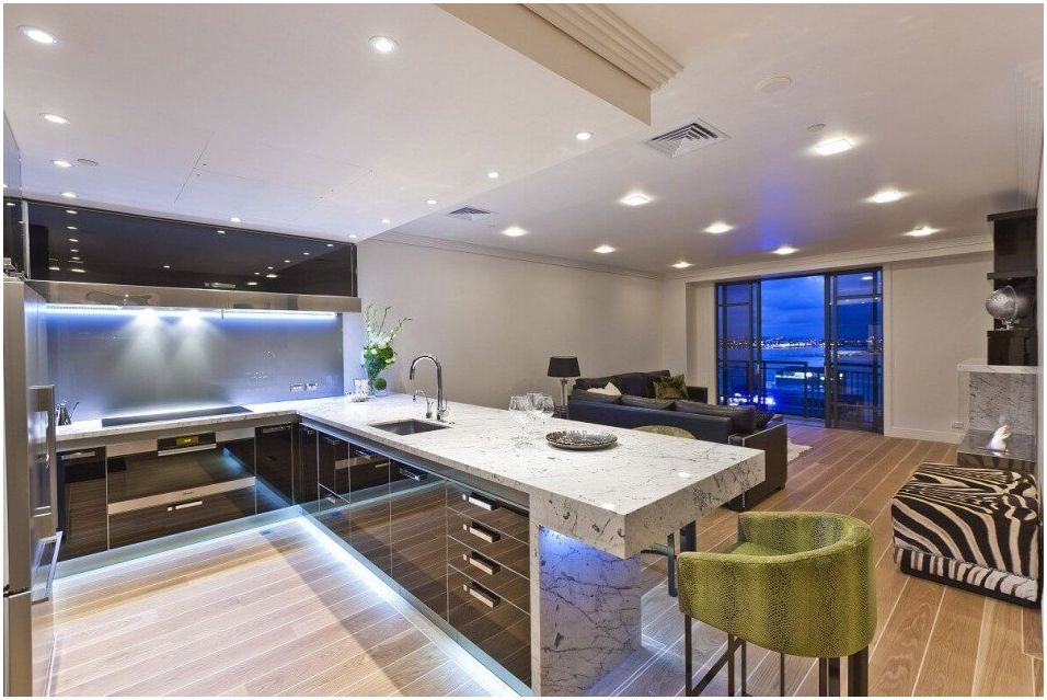 100 útulných nápadů pro velký prostor: Obývací pokoj v kuchyni 25 m2. m