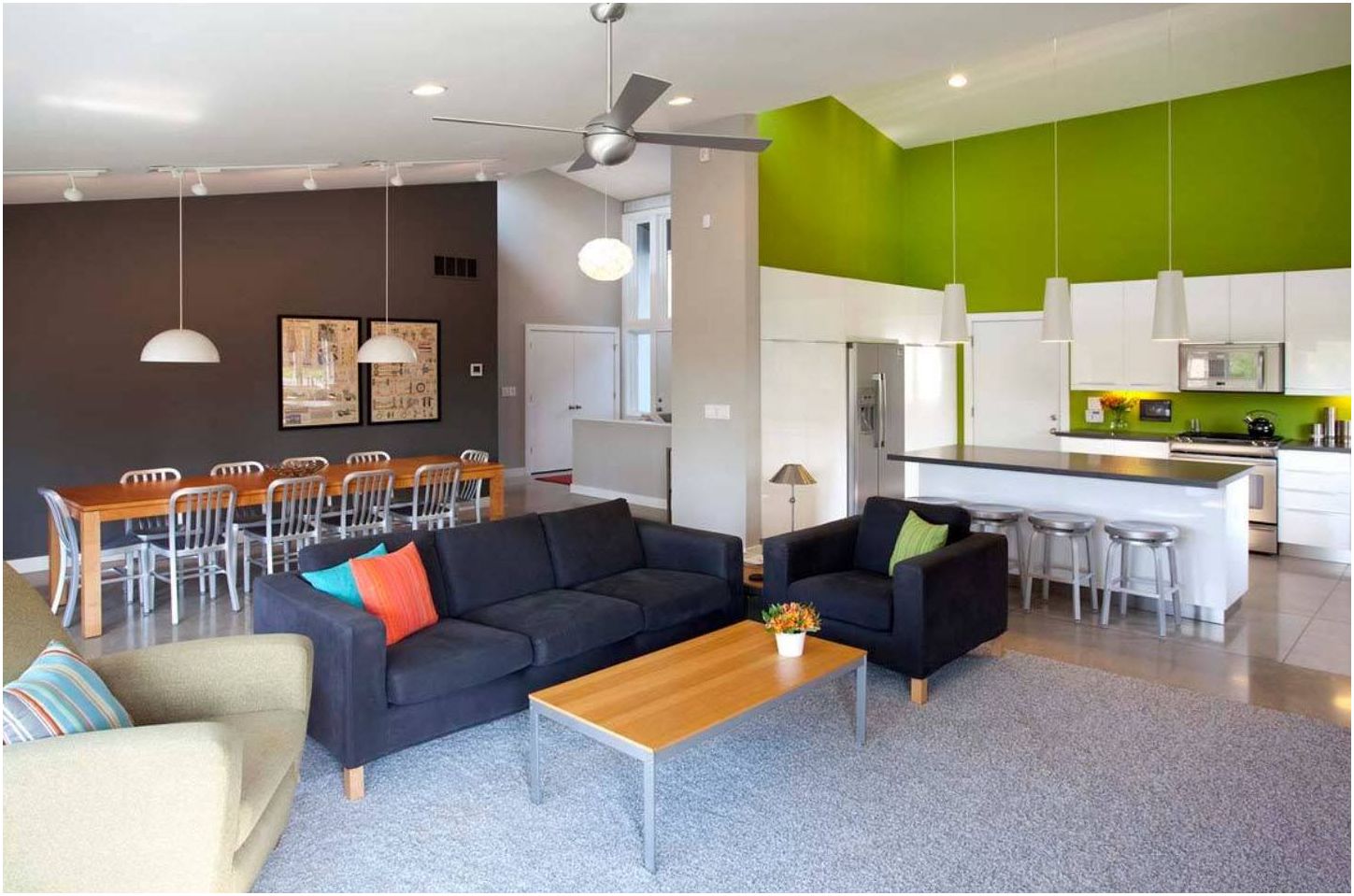 Obývací pokoj v kuchyni 30 sq. m: jemnost návrhu velké místnosti